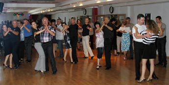 Групповые бальные танцы