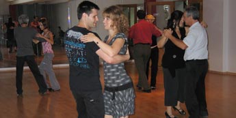 Уроки танцев по субботам - танго, сальса, бачата